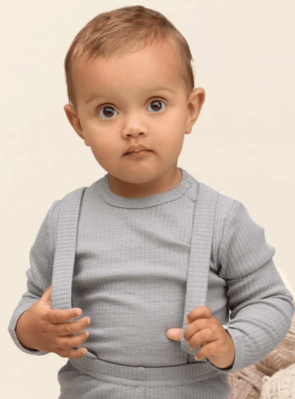 Gullkorn chalk baby ull-body grå